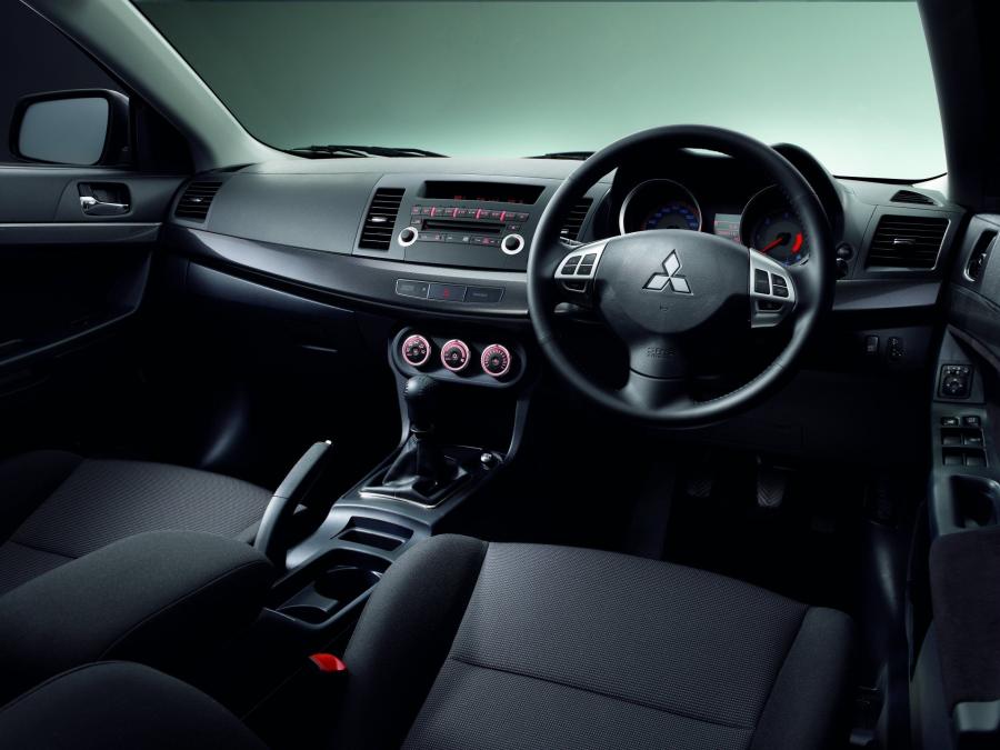  Mitsubishi Lancer 2007 года  (фото 58 из 104)